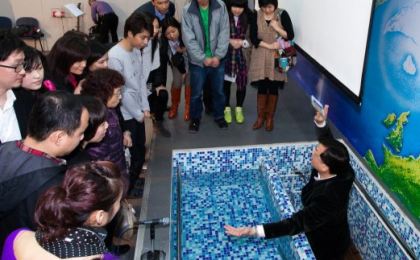 Click to hear the Byrds’ ‘I am a Pilgrim’!